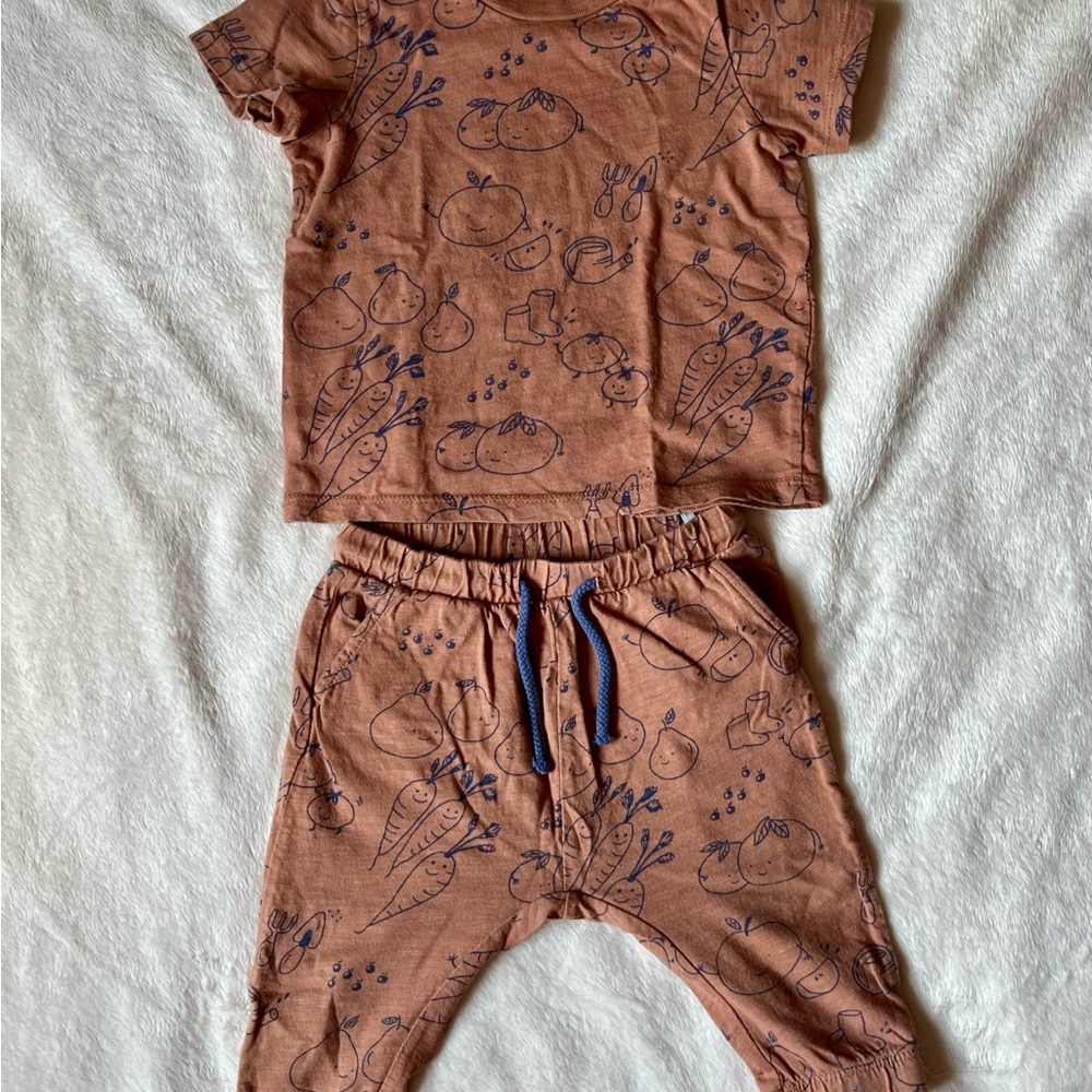 H&M Kids Set in Brown with Cute Veggies Print